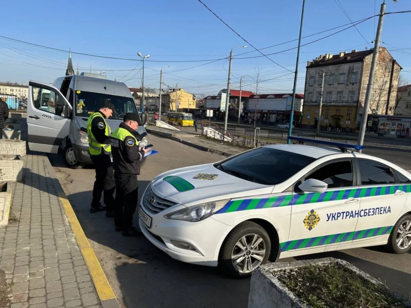 Курсував маршрутом Львів-Дрогобич: на Львівщині виявили нелегального перевізника