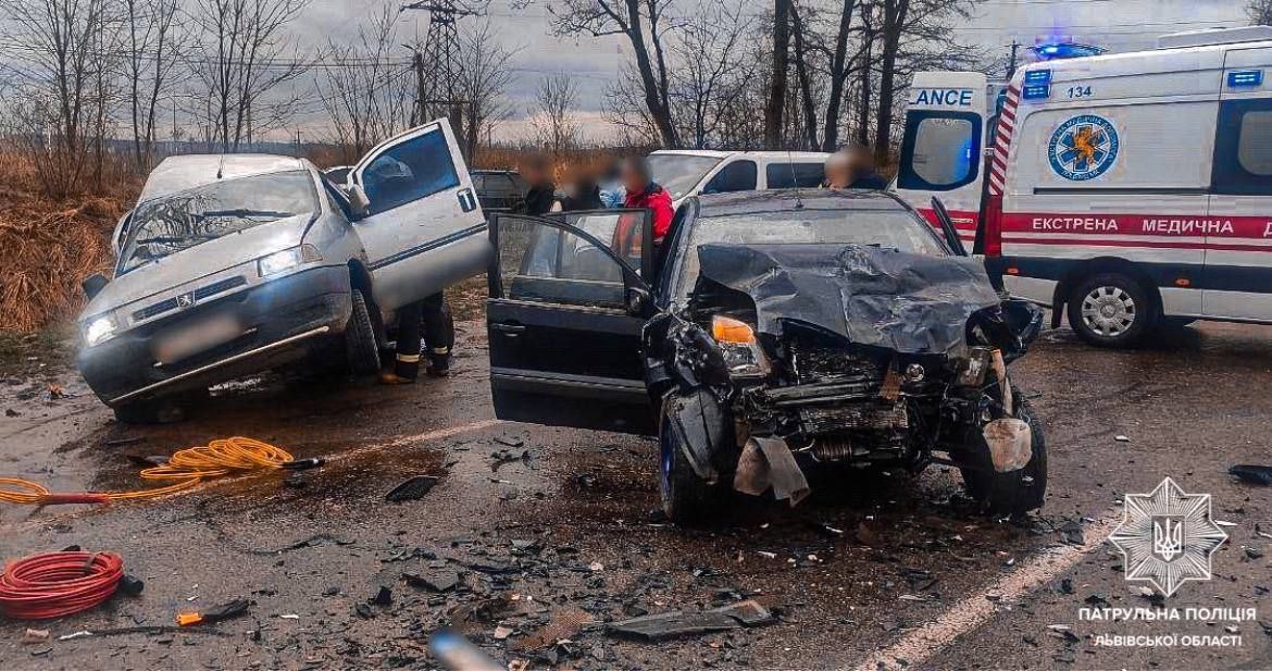 За рік на Львівщині сталось понад 10 тисяч ДТП з потерпілими: в поліції назвали основні причини