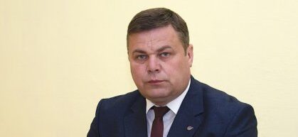 Преміював дружину та сина: на Самбірщині судили директора училища