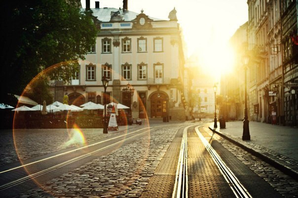 Хмарно з проясненням:синоптики розповіли, якої погоди чекати 27 березня