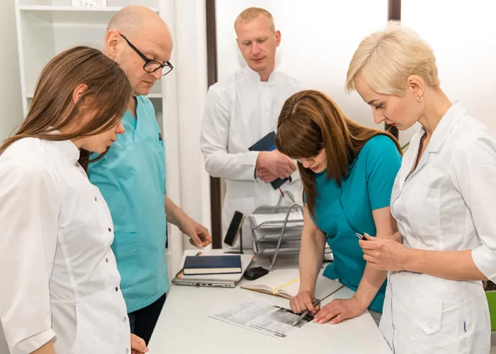 До Львова приїде британський спеціаліст з лікування болю: як потрапити на прийом