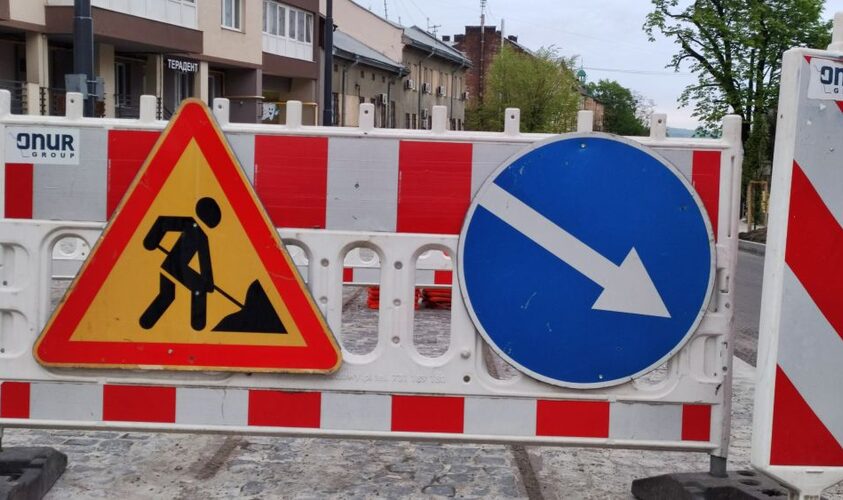 У Львові частину вулиці Уласа Самчука на місяць перекриють для проїзду