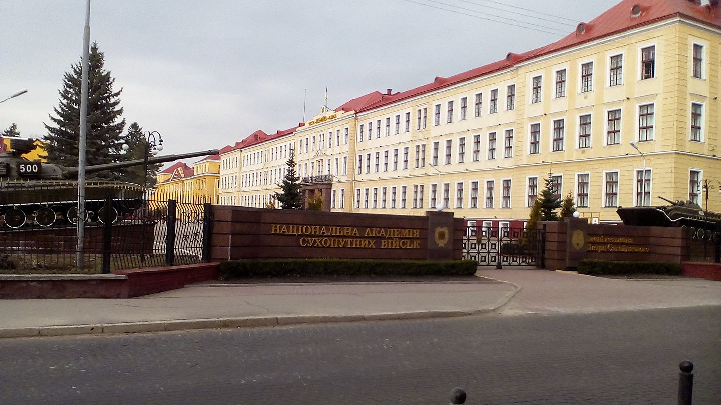 Нардепка Анна Скороход обурилася високими зарплатами в Академії сухопутних військ: що кажуть в закладі