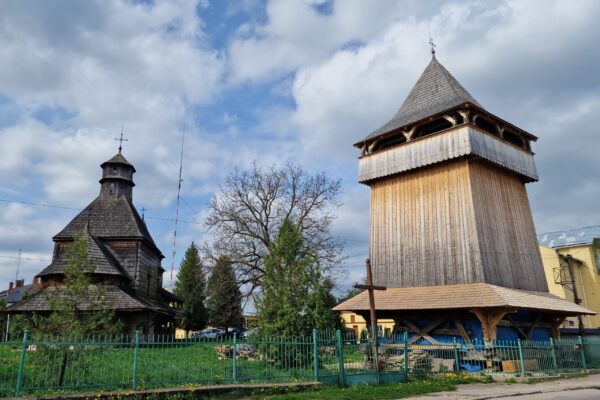 У Дрогобичі реставрують дзвіниці Церкви Воздвиження Чесного Хреста