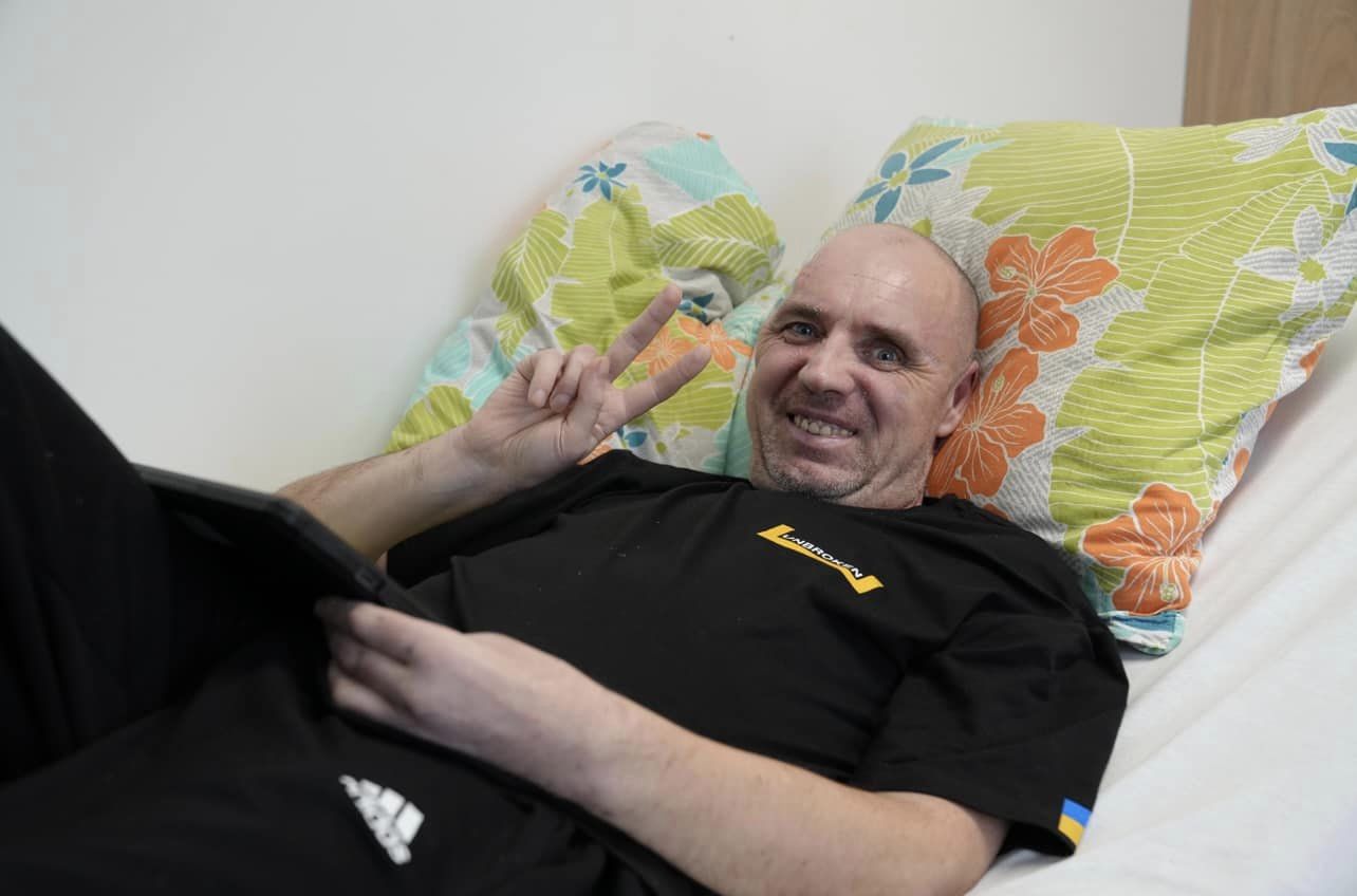 Львівські та київські медики врятували Захисника із уламком снаряду у грудях