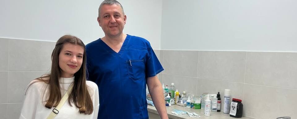 Львівські хірурги успішно прооперували 16-річну тернополянку з невдало видаленим зайвим пальцем ноги