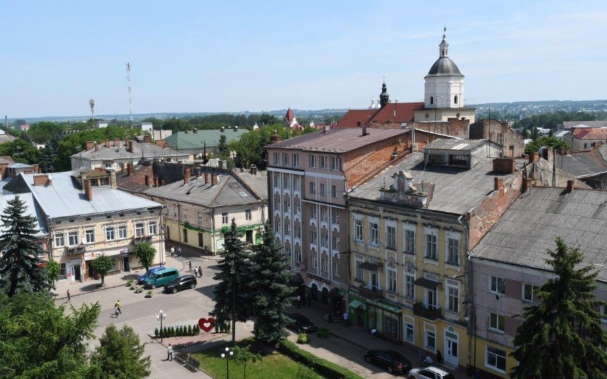 Самбір – «темне» місто: експерти про прозорість роботи чиновників в умовах війни (ВІДЕО)