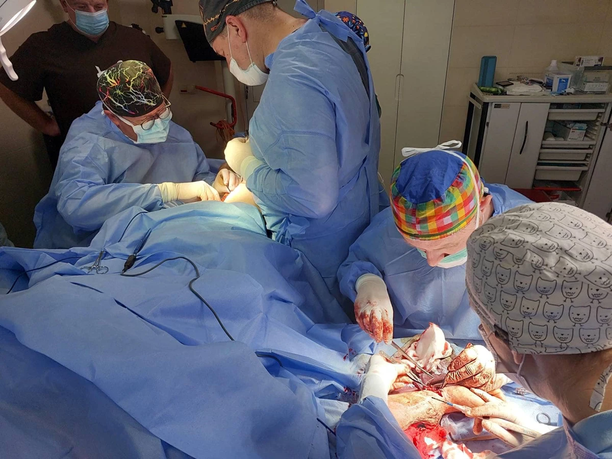 Пластичні хірурги з Чехії консультуватимуть у Львові пацієнтів із воєнними травмами