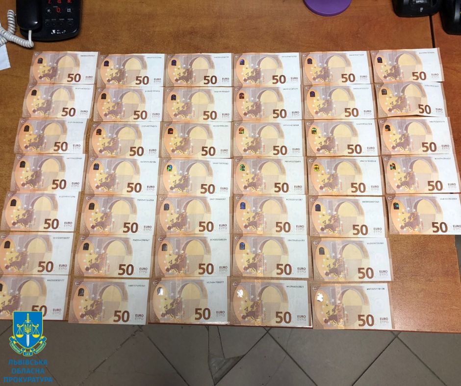 Давав хабар інспектору прикордонної служби: на Львівщині водія покарали штрафом