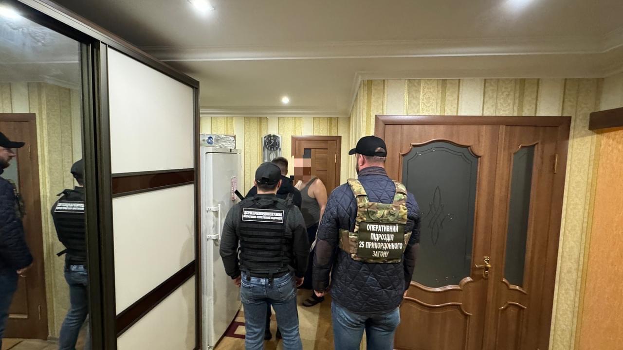 На Львівщині викрили двох чоловіків, які за за 1500 доларів продавали посвідчення про інвалідність