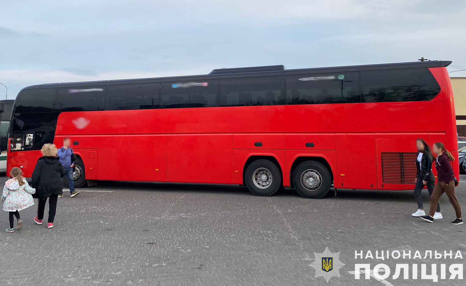 Водій рейсового автобуса збив 28-річну жінку у Львові