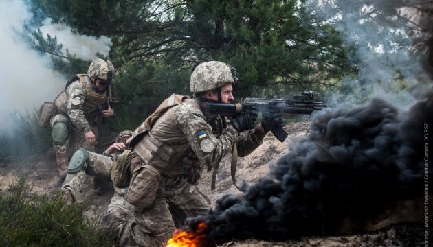Втрати ворога: мінус понад 1200 окупантів та 13 ворожих танків