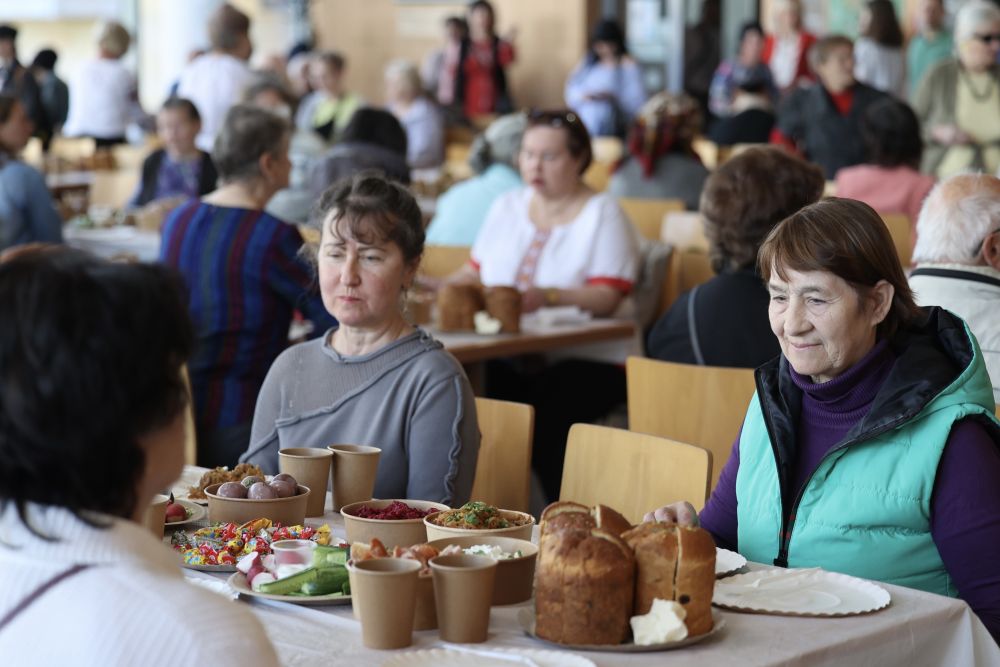 Для двохсот потребуючих у Львові приготували Великодні сніданки