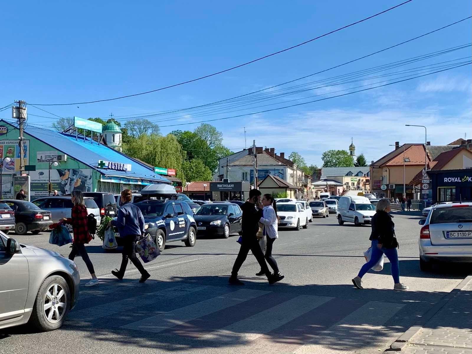 У Городку хочуть  встановити світлофор за 2 мільйони: думки мешканців