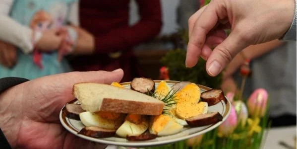 У Львові потребуючих осіб запрошують на Великодній сніданок