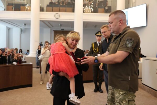 На Львівщині посмертно нагородили 30 Захисників “Почесним знаком Святого Юрія” за оборону Незалежності України