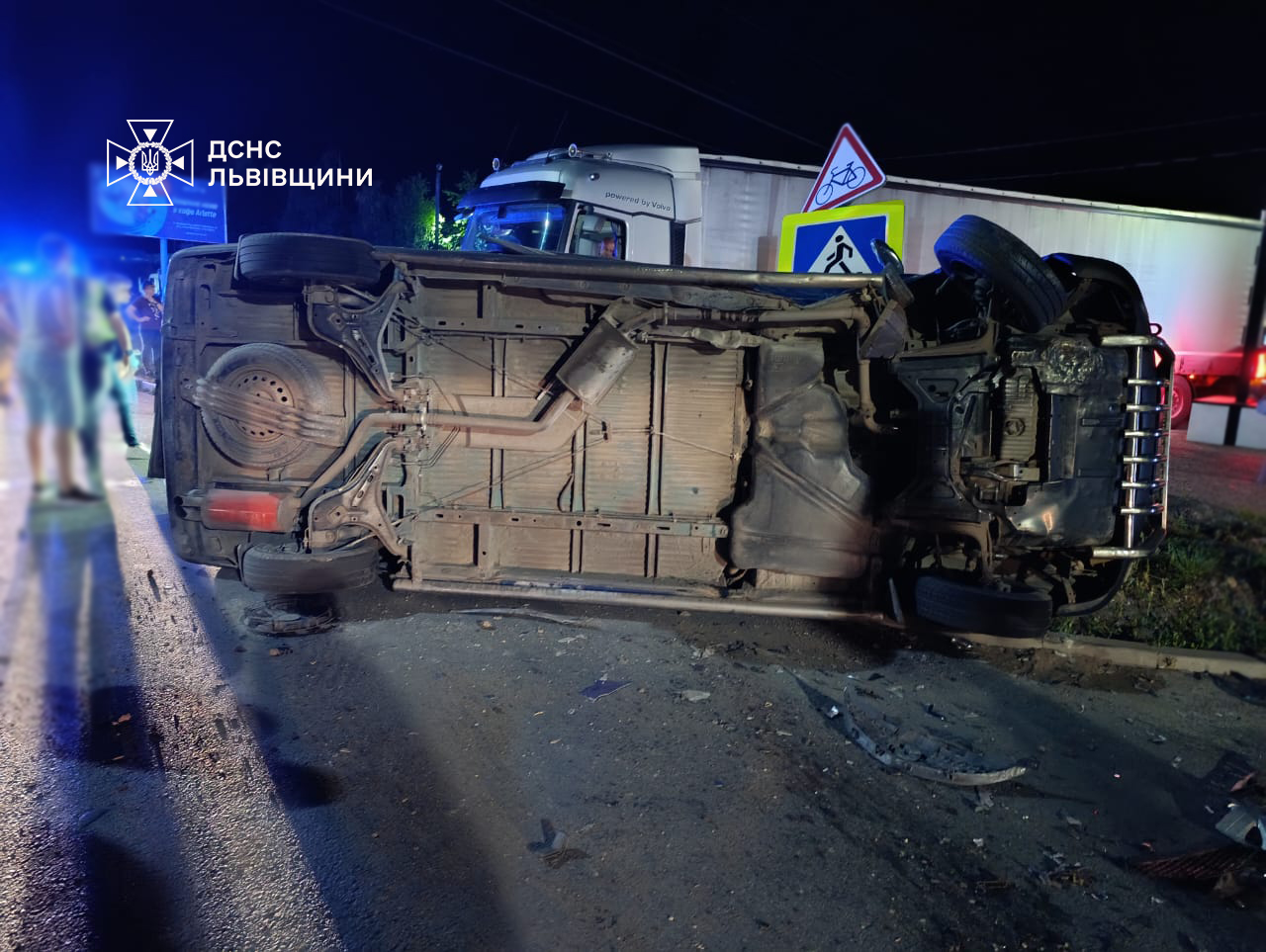 Внаслідок зіткнення двох автівок у Червонограді постраждали дев’ятеро людей