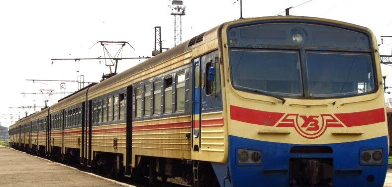 Електропоїзд на смерть збив 43-річного чоловіка на Яворівщині