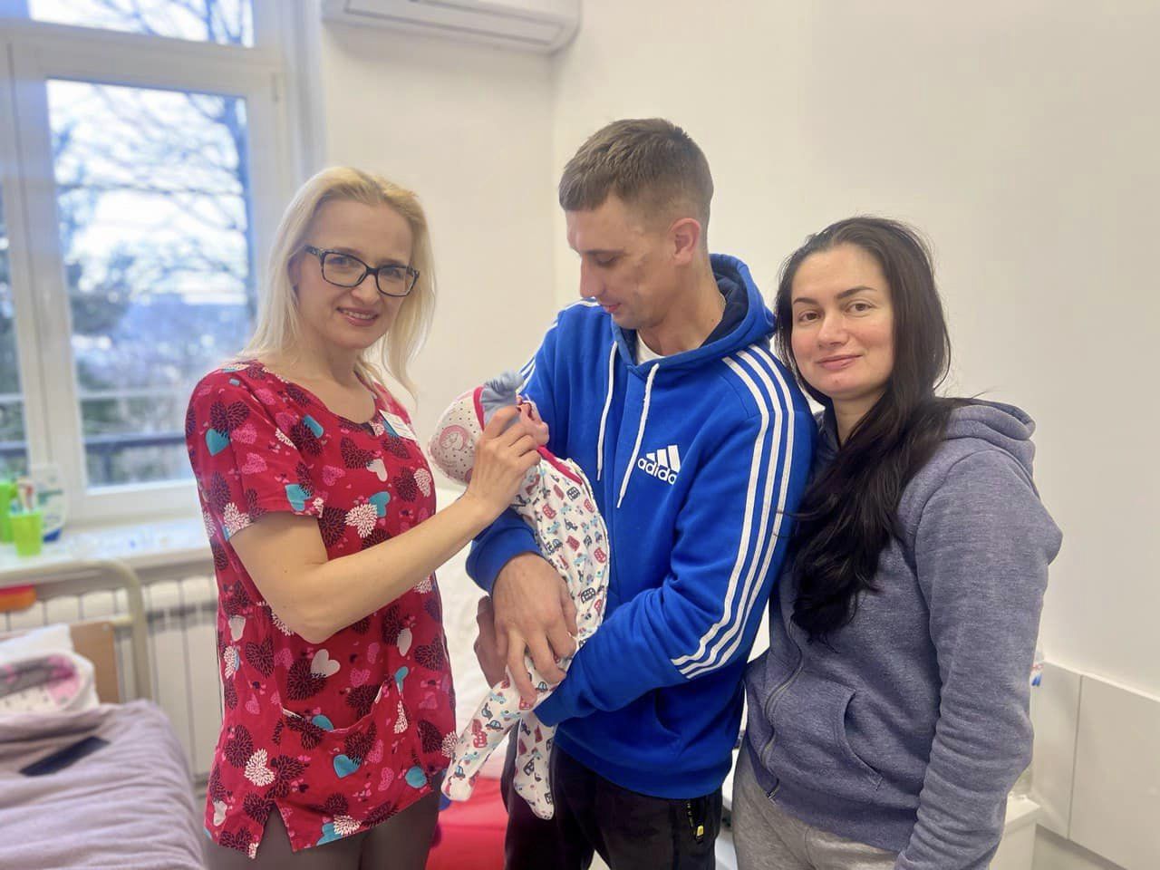 Львівські лікарі успішно прооперувати 4-місячну дівчинку з “заячою губою”