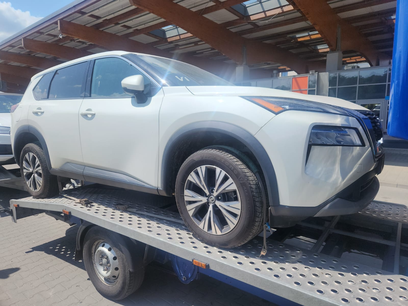 На Львівщині викрили благодійний фонд, який намагався ввезти в Україну авто під виглядом допомоги військовим