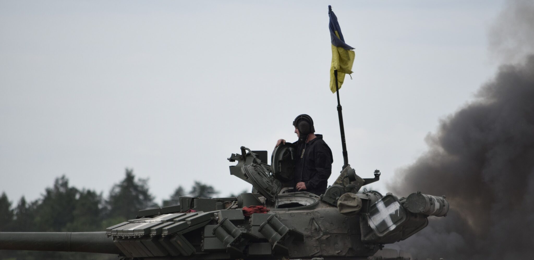 Втрати ворога: учора оборонці спалили 14 танків, 35 ББМ і 54 артсистеми росіян
