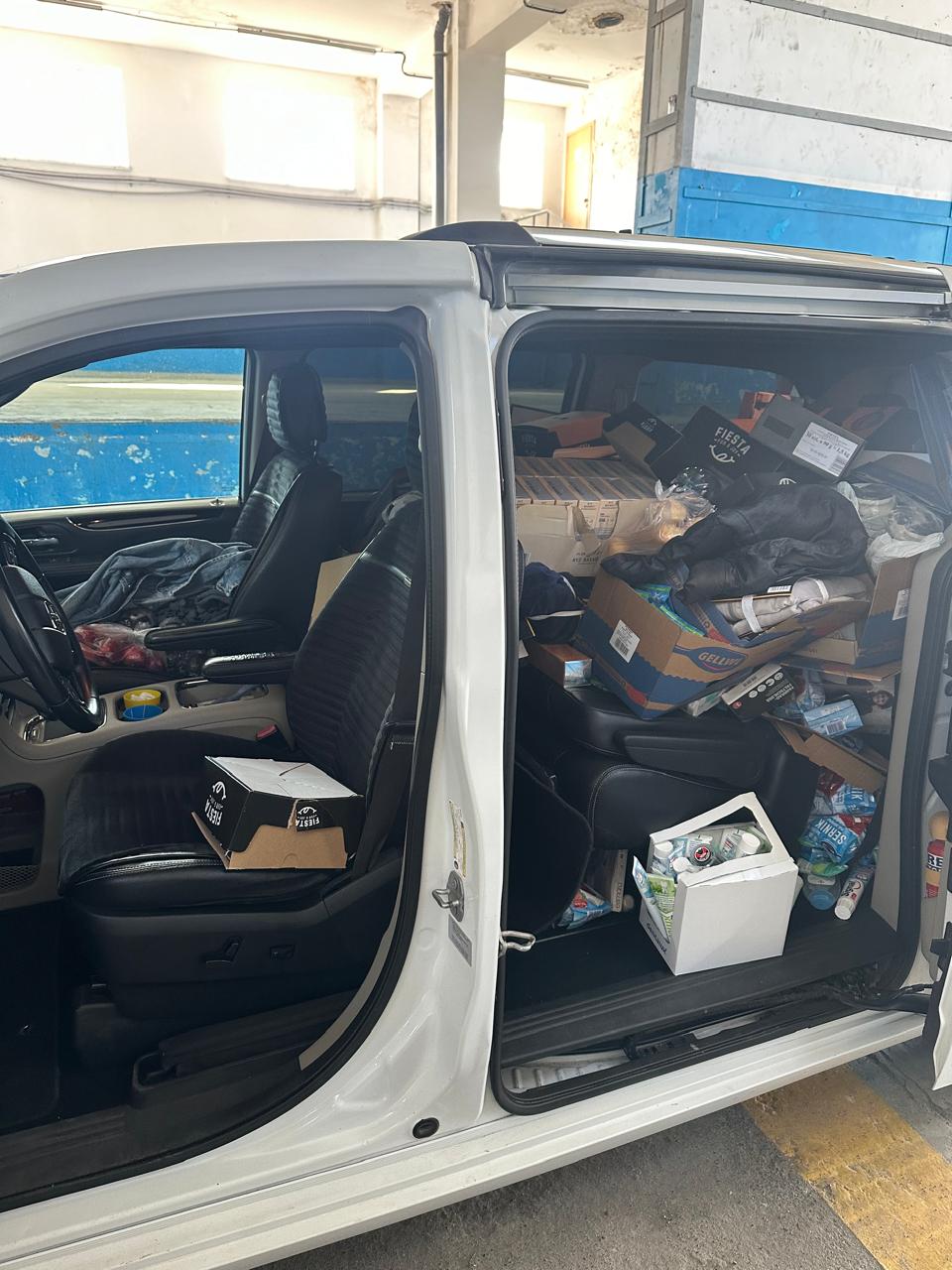 Жителька Рави-Руської на кордоні «замаскувала» гаджети Apple під рис і печиво