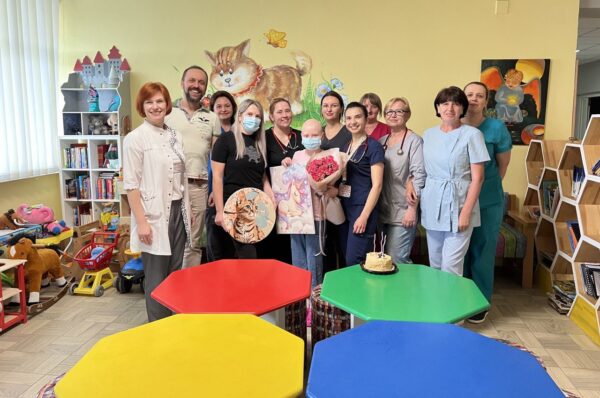 Львівські медики вилікували 10-річну дівчинку із саркомою Юінга