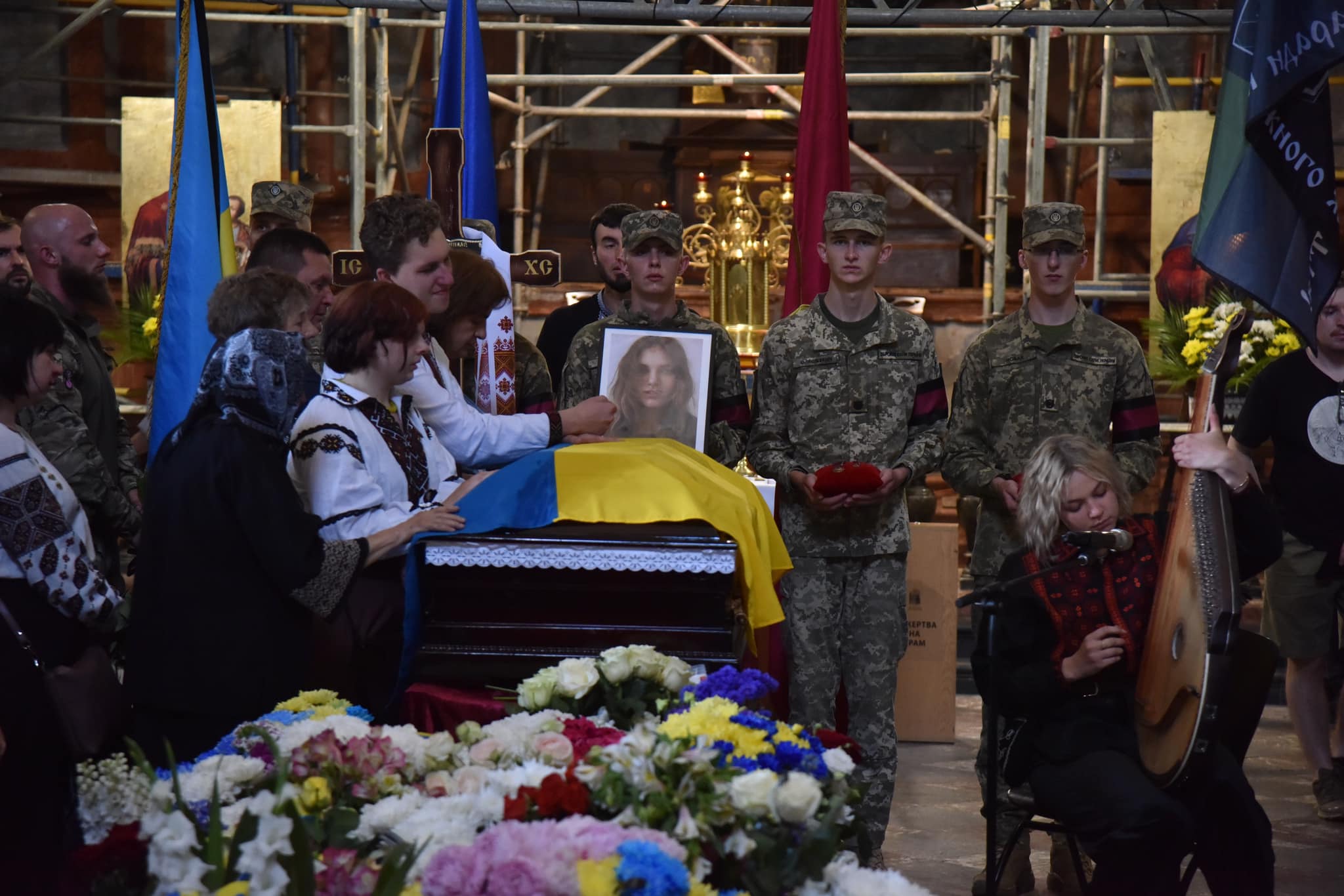 Львів попрощався з парамедикинею “Госпітальєрів” Іриною Цибух із позивним “Чека”