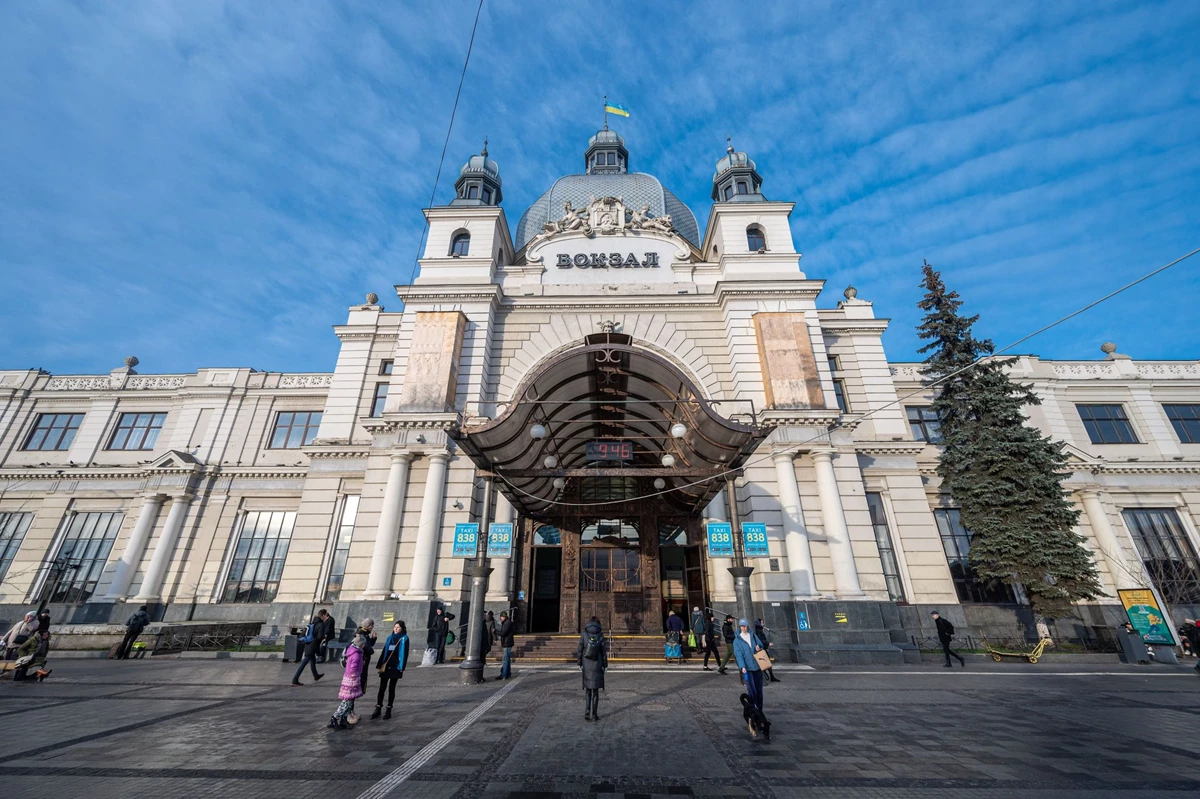 Укрзалізниця внесла тимчасові зміни у графік руху електропоїздів