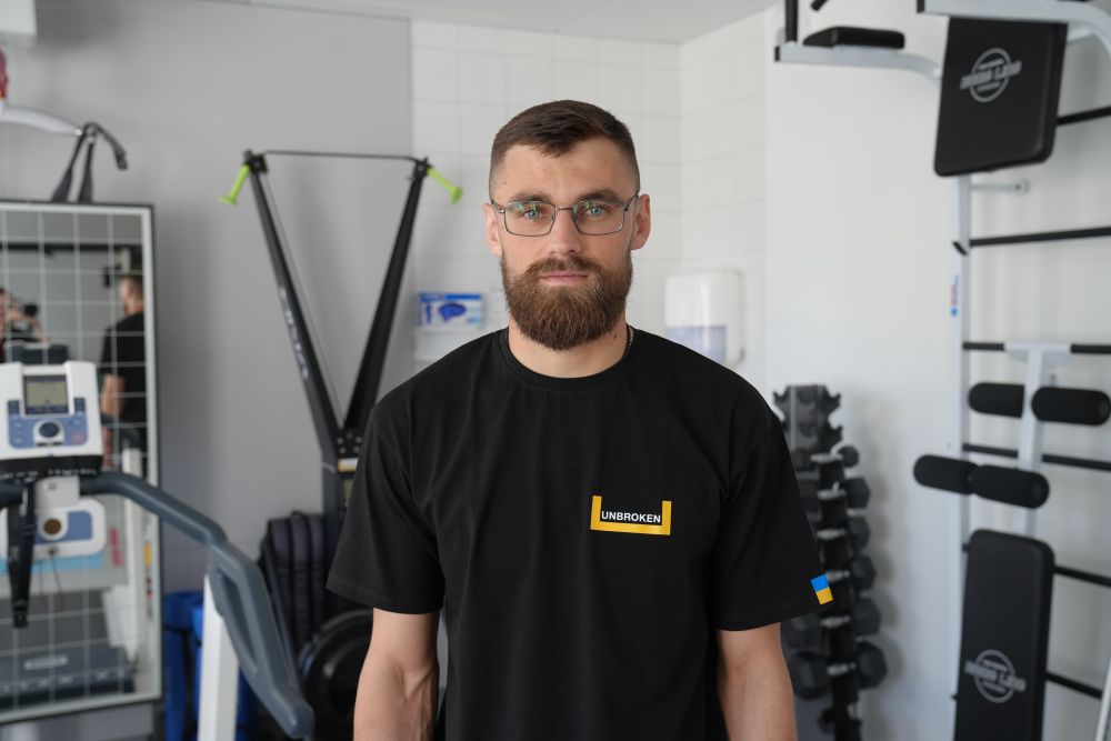 Понад усе хоче повернутись до своїх: у центрі UNBROKEN 27-річний захисник з 3 ОШБр швидко опанував протез