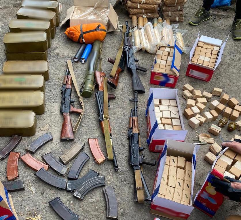 На Львівщині поліцейські викрили торговця зброєю: йому загрожує до семи років тюрми