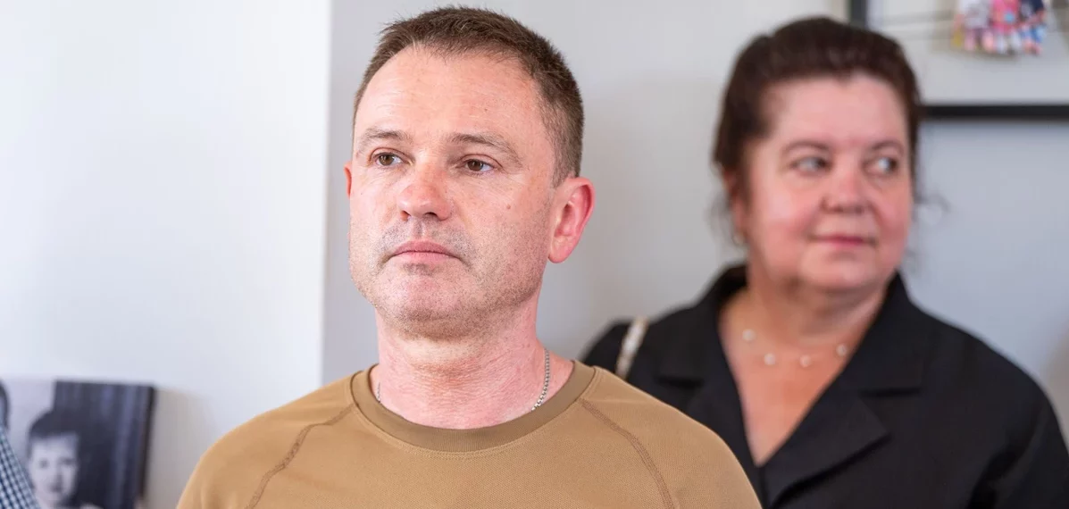 Воїн з Львівщини Тарас Елейко передав новий будинок в Суховолі сім’ї з прийомними дітьми