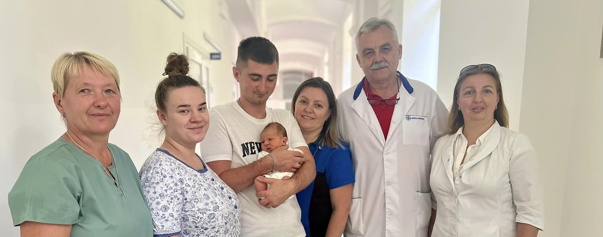 “Мені ніхто не давав надії”: львівські лікарі допомогли народити жінці, якій не давали шансів на материнство