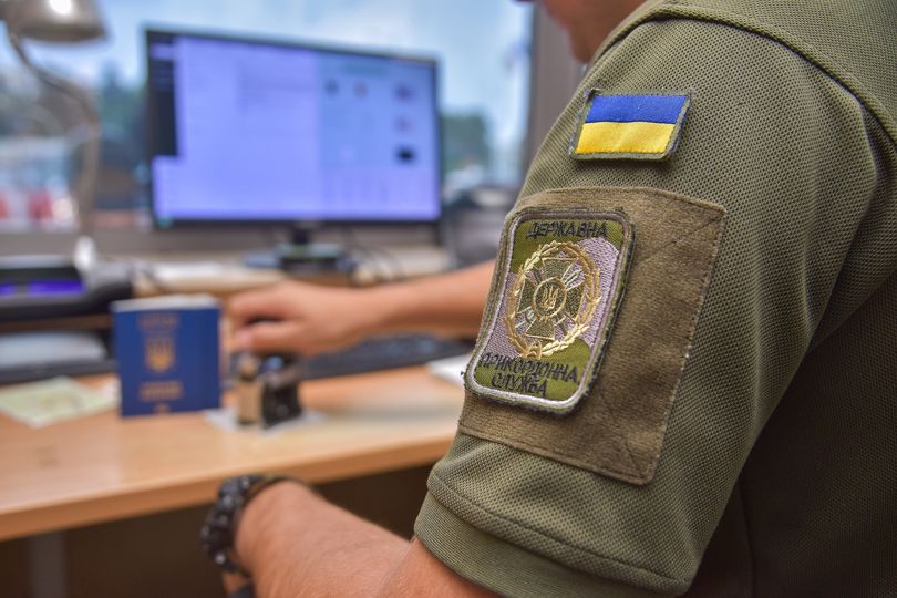Протягом місяця прикордонники зафіксували 15 спроб хабарів
