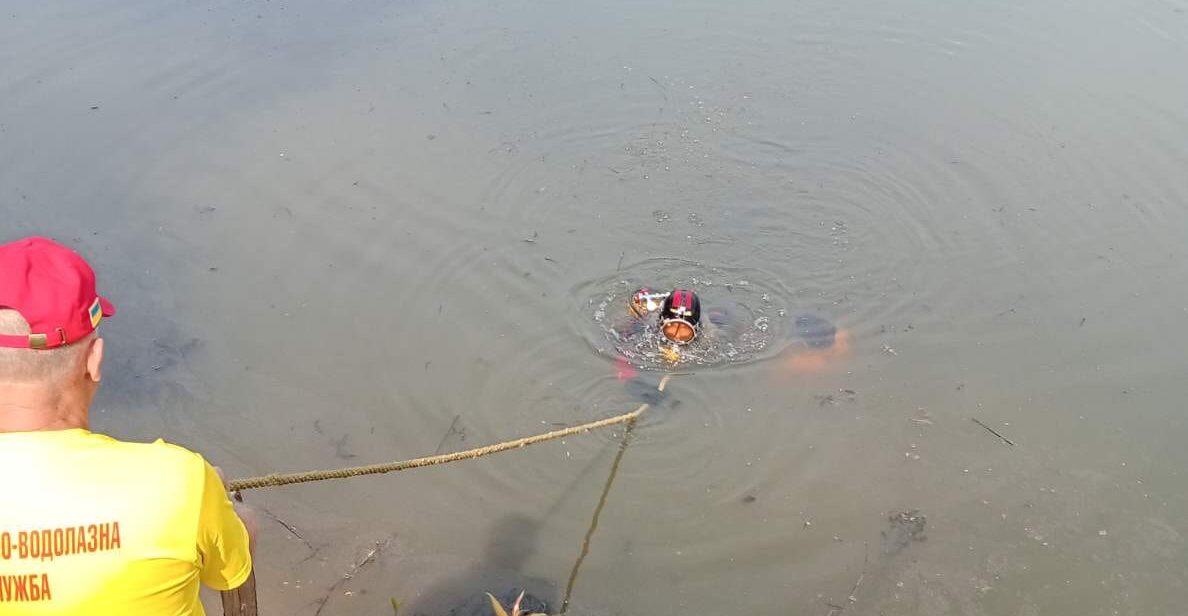 Двоє чоловіків втопилися в озерах на Львівщині протягом вихідних