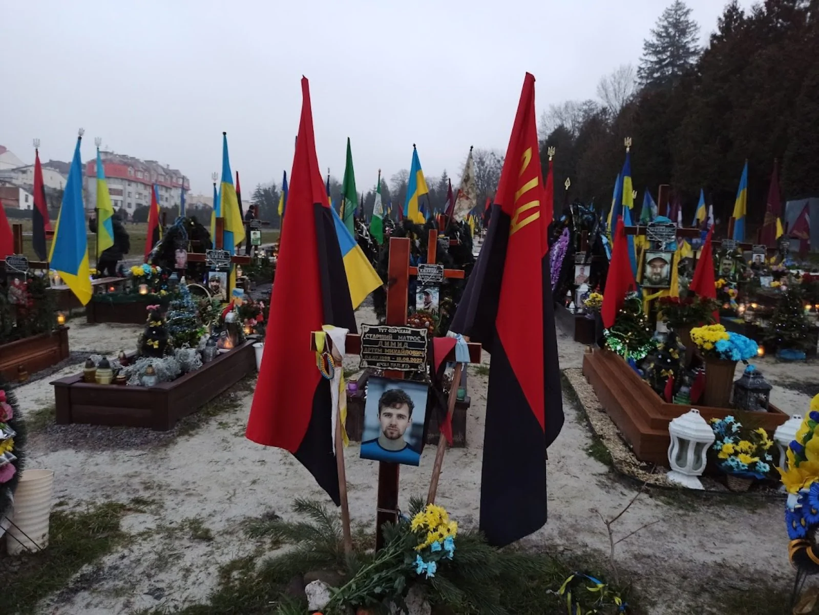 Тіло Героя Артема Димида перенесуть з Марсового поля: заява матері