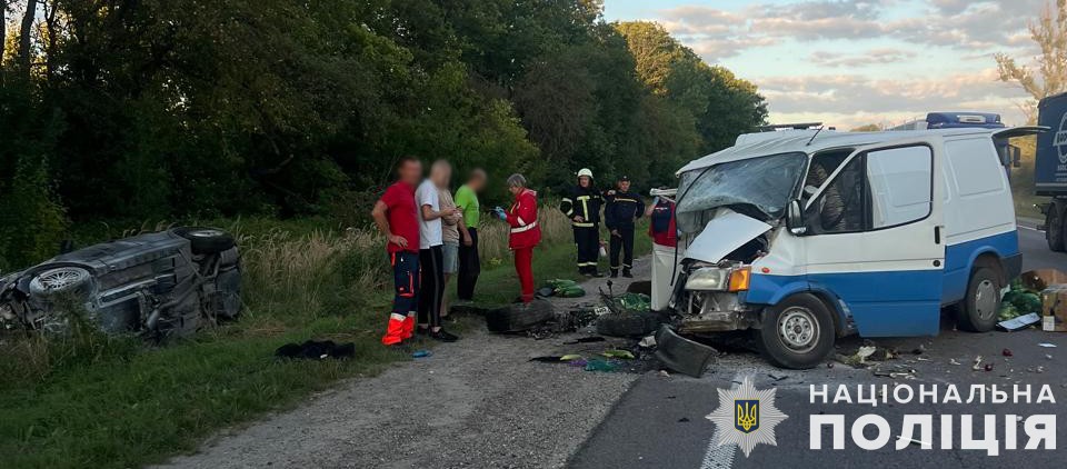 В автотрощі поблизу Буська загинула 58-річна пасажирка мікроавтобуса