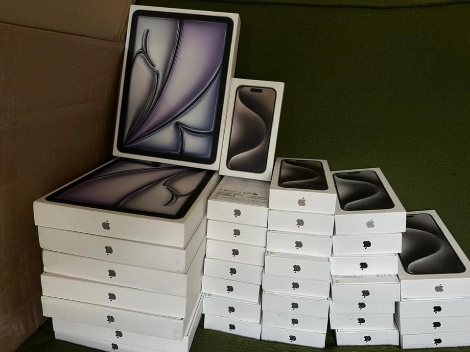 У Шегинях митники виявили контрабанду техніки Apple на 1,6 млн грн