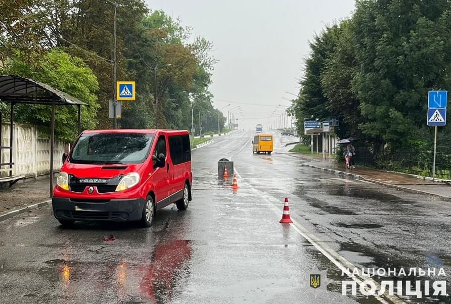 У Стрию 20-річний водій «Рено» збив на пішохідному переході жінку