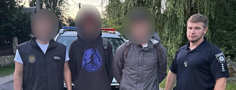 У Львові затримали двох молодиків, які палили автомобілі ЗСУ на замовлення фсб (ВІДЕО)