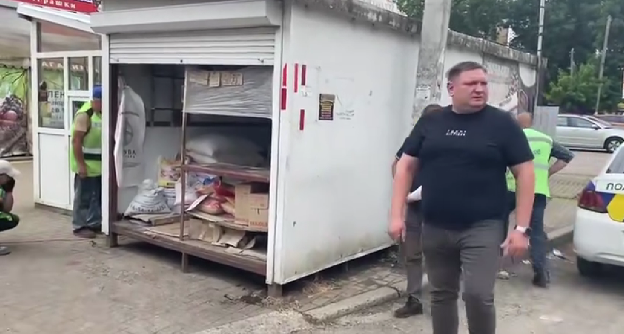 Скандал у Самборі: комунальники оголосили війну МАФам біля ринку (ВІДЕО)