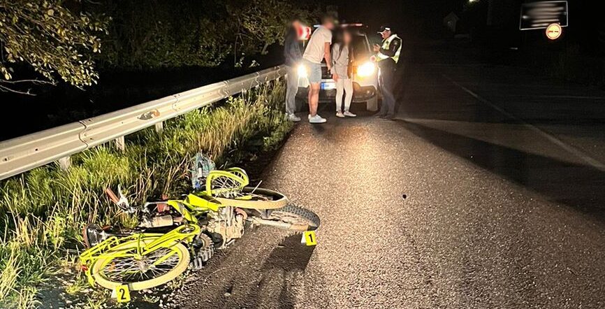 На Стрийщині мотоцикліст наїхав на літнього велосипедиста