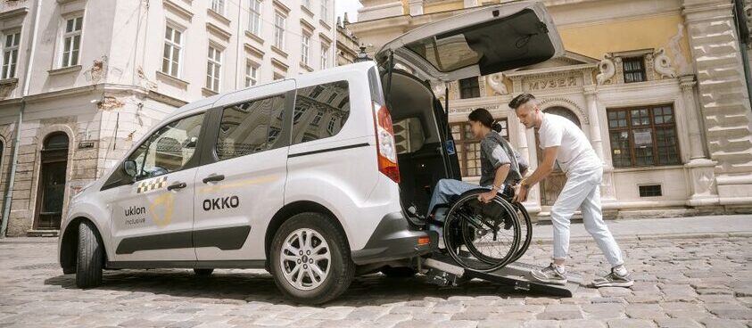 В мерії розповіли, куди їздять на Інклюзивному таксі пасажири з інвалідністю