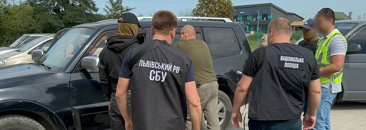 На Львівщині затримали торговців зброєю і боєприпасами