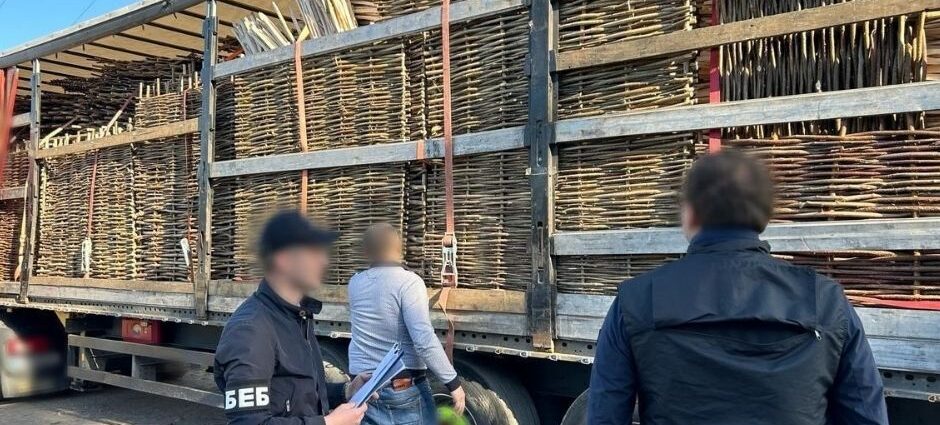 54-річного підприємця з Самбірщини судитимуть за контрабанду лісоматеріалів