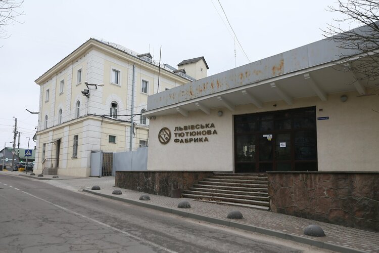 Винниківській тютюновій фабриці відмовили у видачі ліцензії