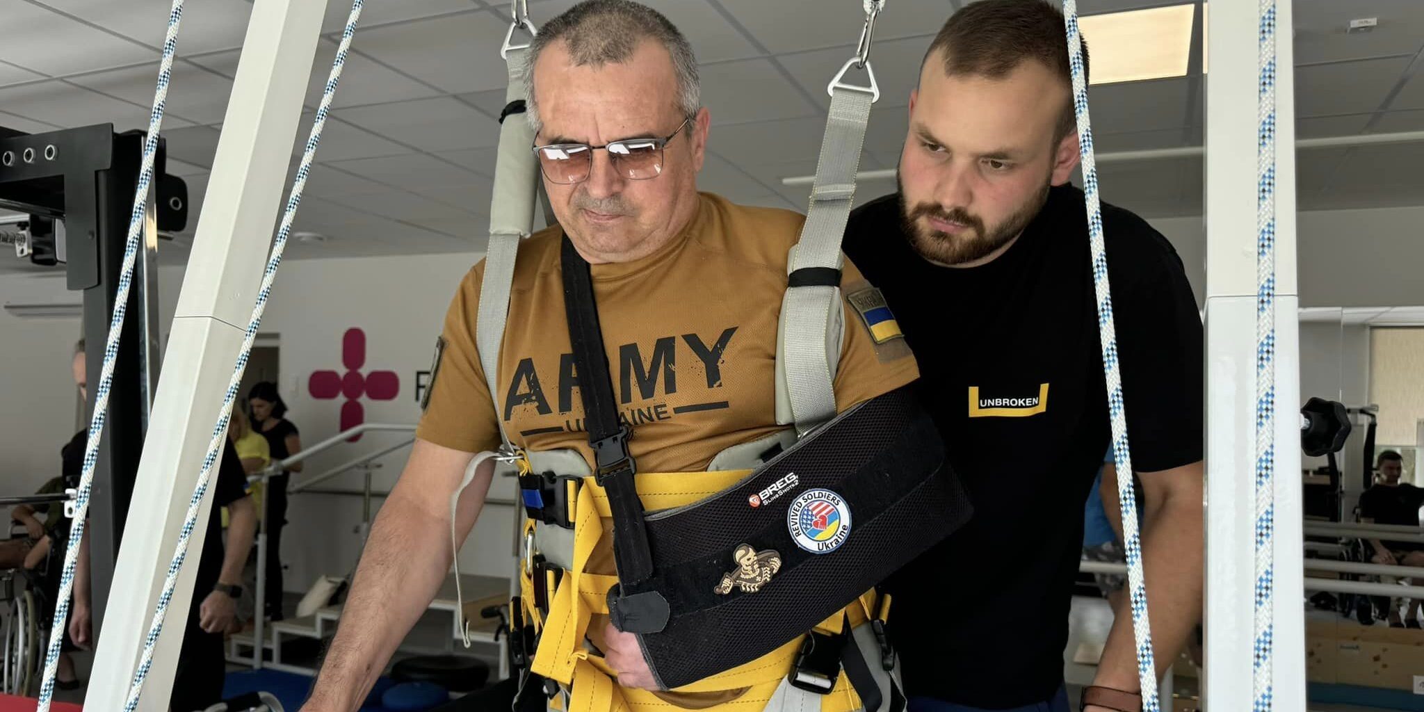 Пішов воювати услід за синами: в Центрі UNBROKEN допомагають відновитися 51-річному Володимиру Владиці