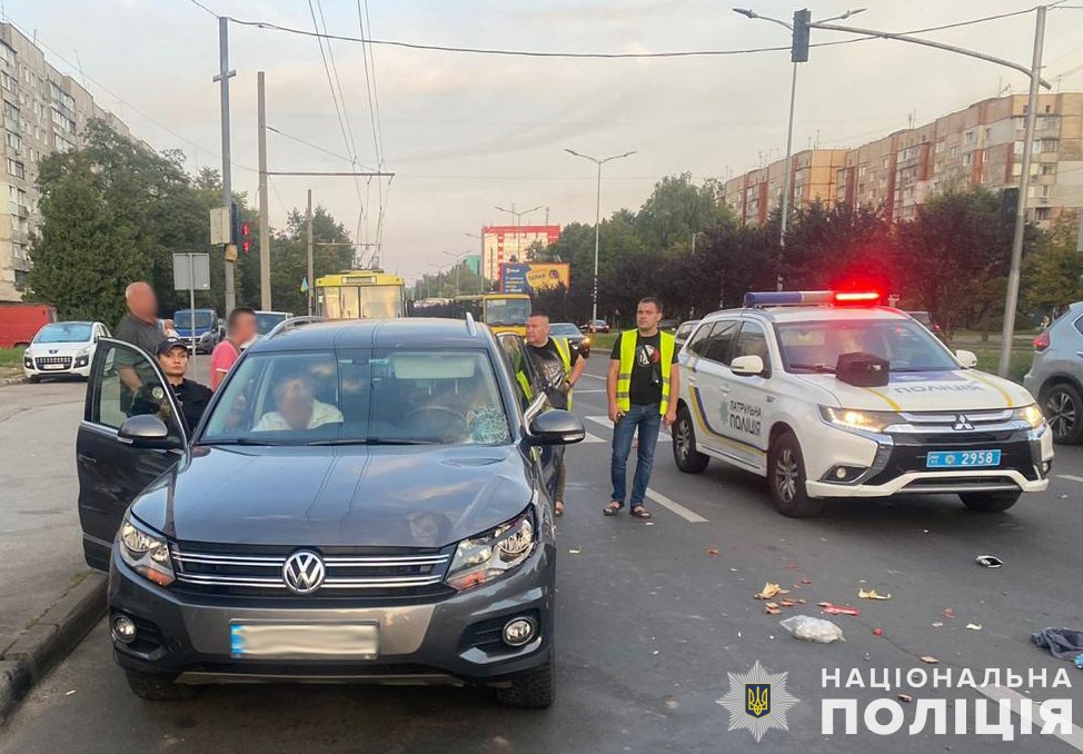 У Львові 81-річний керманич Volkswagen Tiguan на смерть збив 70-річного чоловіка