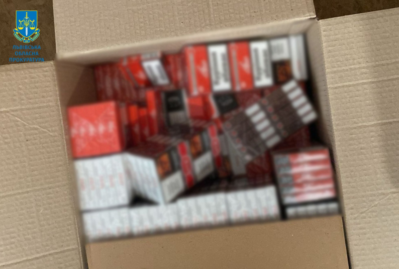 У Вінниці викрили групу осіб, які незаконно виготовляли та продавали сигарети на Львівщину
