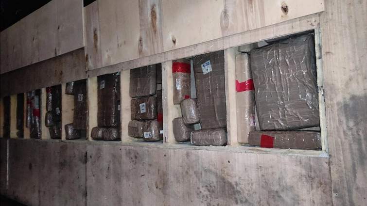 Хотів вивезти з України 250 кг гашишу: у Польщі судитимуть 55-річного українця